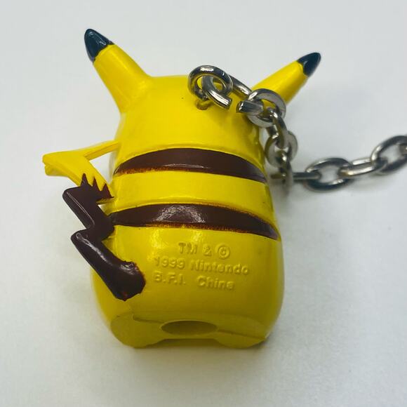 Vintage 1999 POKEMON PIKACHU FIGURE Keychain Toy Collectible - Picture 5 of 6